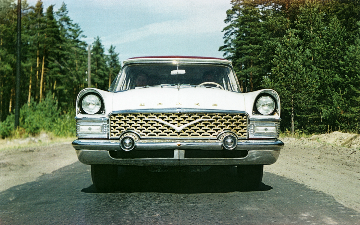 Волга чайка. «Чайка» ГАЗ-13 (1959-1981). ГАЗ 13 Чайка СССР. ГАЗ 13 Чайка двухцветная. ГАЗ 21 Чайка.