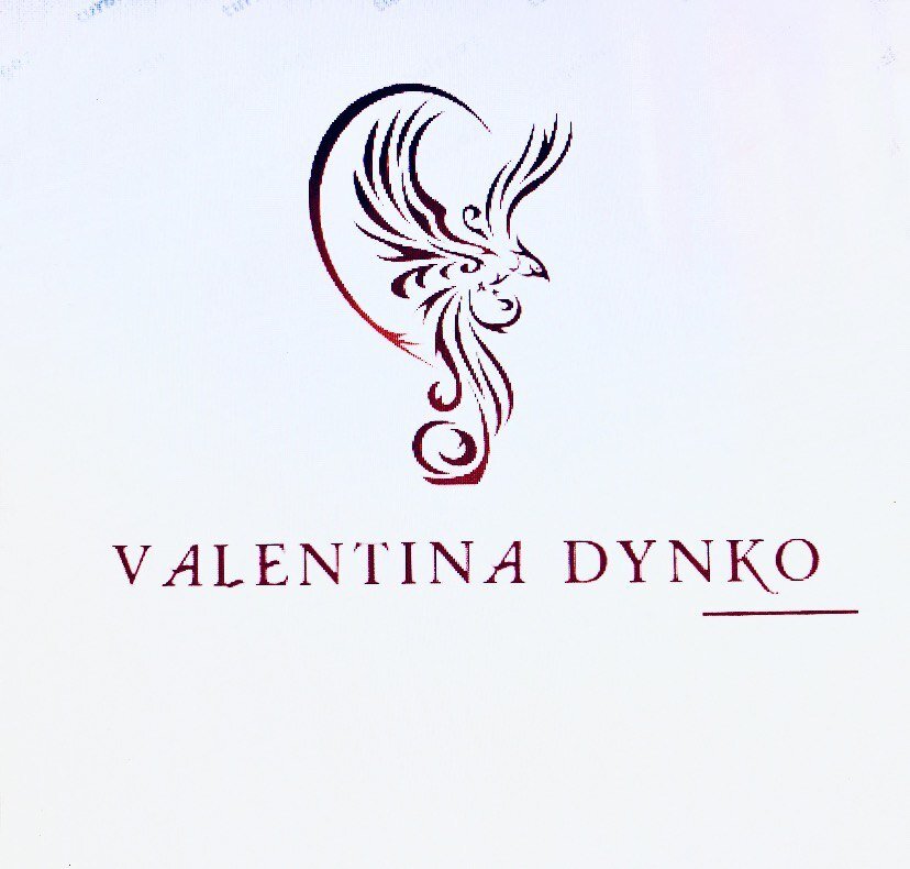 Давайте знакомиться!🤗 Я Валентина Дынько - буду радовать вас 
        эксклюзивным искусством шитья...   

        Индивидуальный пошив:

 * Корсетные платья
 * Костюмы
 * Пальто
 * Юбки, брюки
 * Блузы
 * Пиджаки
 * Детская одежда
 * Комбинезоны

 
        -
        Изготовление изделий из кожи:

        * Корсеты с техникой теснения
        * Портупеи
        * Ремни

Адрес ателье "Валентия" : г. Краснодар, ул. Кореновская д. 20, 2 этаж.
Телефон: +7-964-939-19-00                                                                                             Сообщество вк: http://m.vk.com/club211738379
Инстаграм:     https://instagram.com/vale.nti695?igshid=YmMyMTA2M2Y=
Одноклассники: https://ok.ru/profile/361915705362
Яндекс дзен :  https://zen.yandex.ru/id/623504a61c98a066993124ba