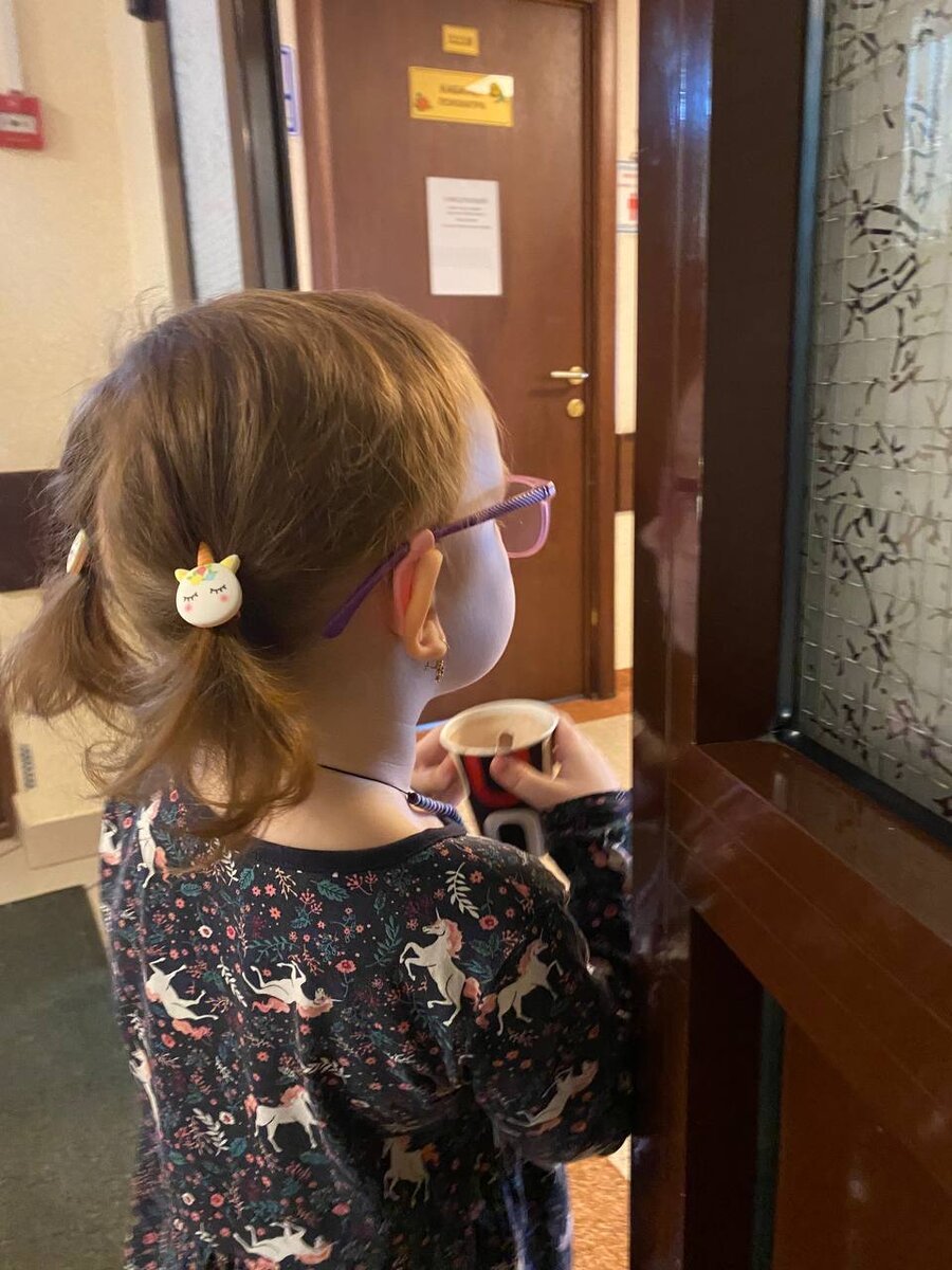 Вот сидит твой ребёнок на занятии у Логопеда, 100ый за день, вот вливает 💦 ему логопед знания и когда ребёнок отвечает в ответ и старается повторить и выполнить, каждый логопед центра радуется, будто это его ребёнок 🎉 с не поддельной искренностью 🥰 