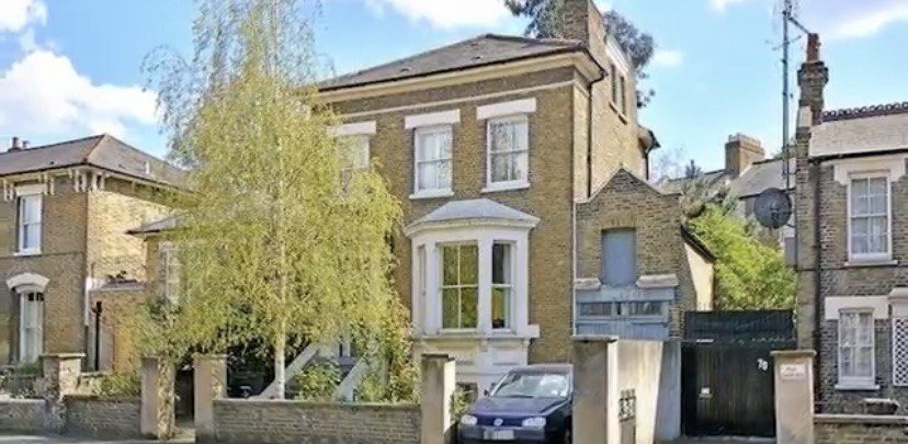 Дом в Лондоне.