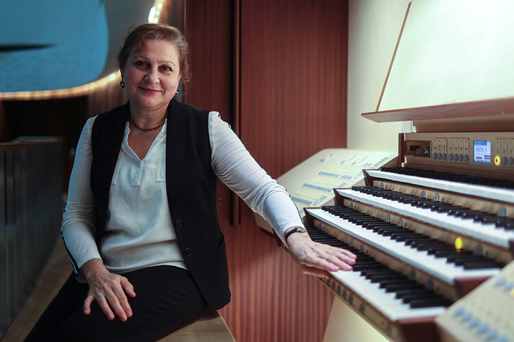    Лада Лабзина: «Инструмент в зале «Зарядье» объединил исторические традиции органостроения с современными технологиями»