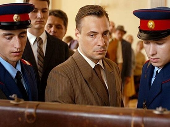     Кадр из сериала Евгения Баранова "Фарца" (2015).