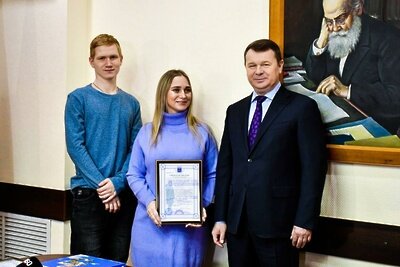    Молодые и многодетные семьи из Жуковского ©пресс-служба Минжилполитики региона