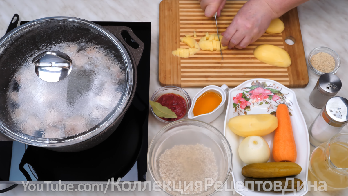 Рассольник с перловкой и солеными огурцами