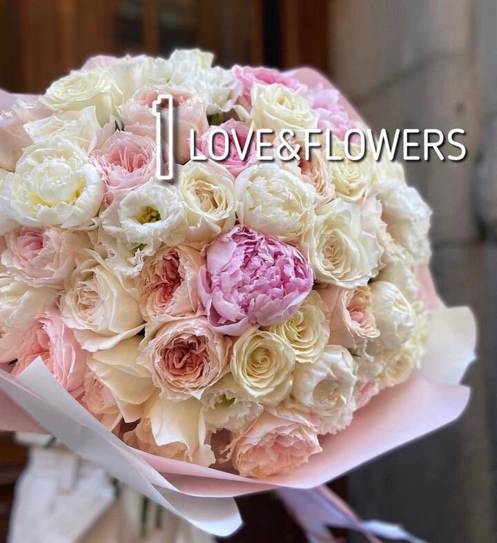 1️⃣ Love&Flowers - @love_a_flowers 
⠀
Новая цветочная мастерская на Роза Хутор. Ко дню влюбленных действует скидка -15% на предзаказ.

📍 Роза Хутор, Набережная Лаванда 2

⏰ 09:00-21:00