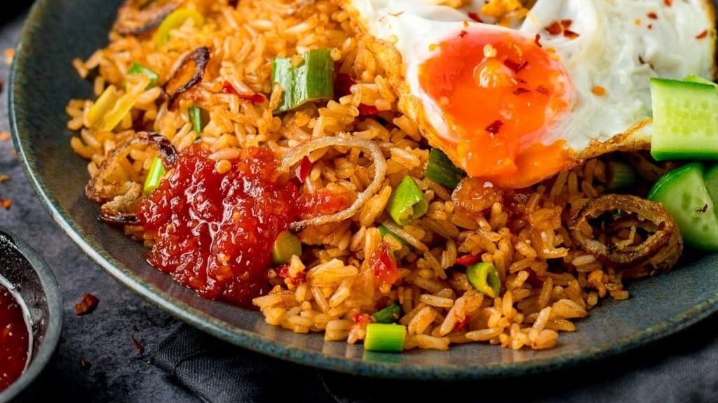 Жареный рис по-индонезийски «Наси горенг»