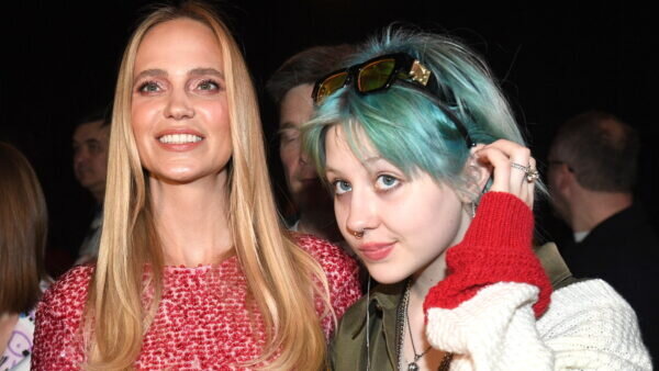    Певица Глюкоза с дочкой. Фото: ТВЦ