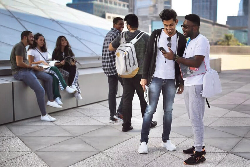 фото https://www.visitdubai.com/-/media/images/business-in-dubai/education-guide/study-in-dubai-25.jpg?rev=57d15ee5c38a4a868c8070d0ccb693d2&cx=0.5&cy=0.5&cw=1556&ch=690