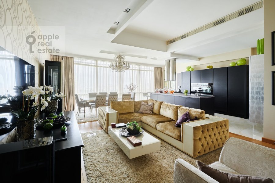 Фото из архива Apple Real Estate