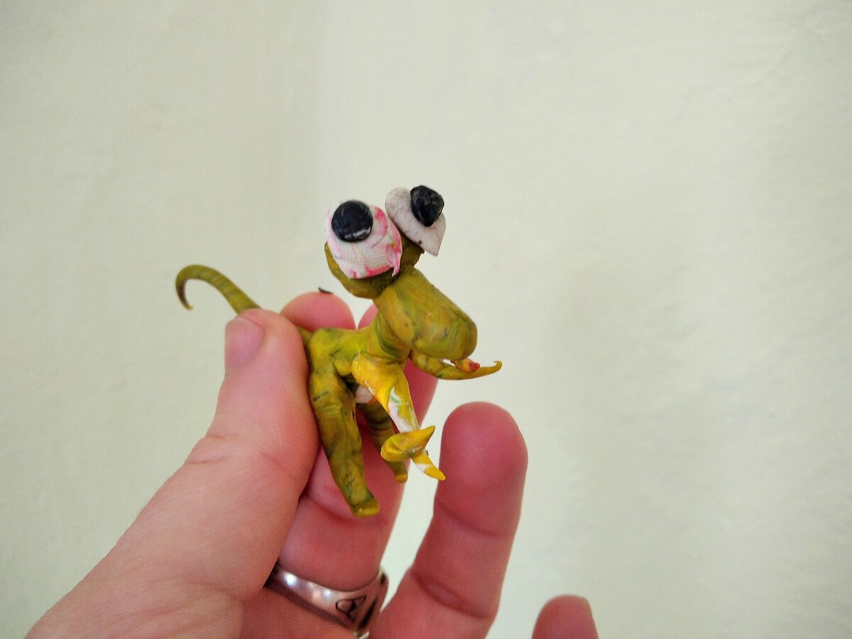 Потерянный динозаврик.