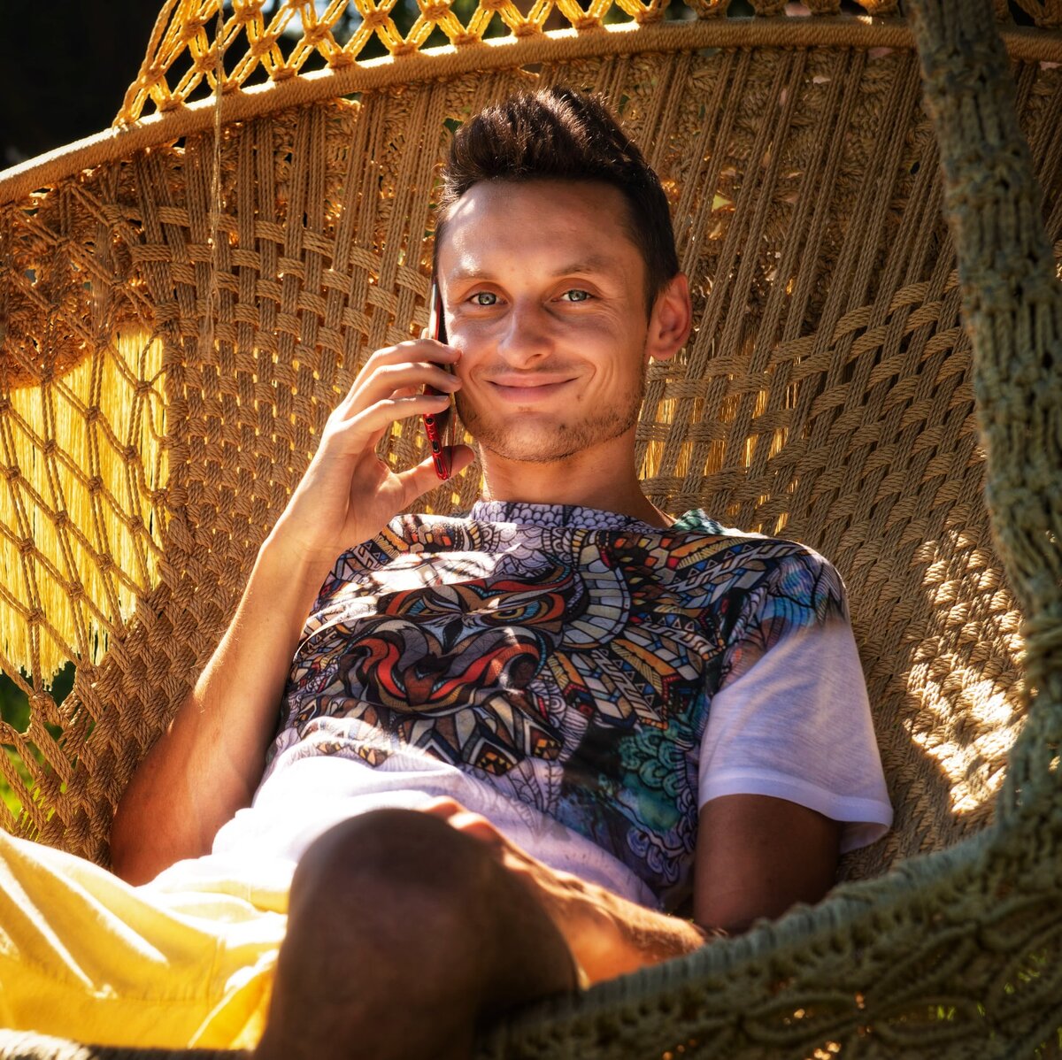 Александр Комарс