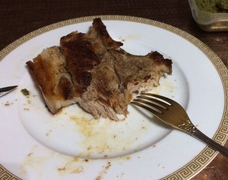 Свиная корейка со шкуркой. Тушёная и обжаренная