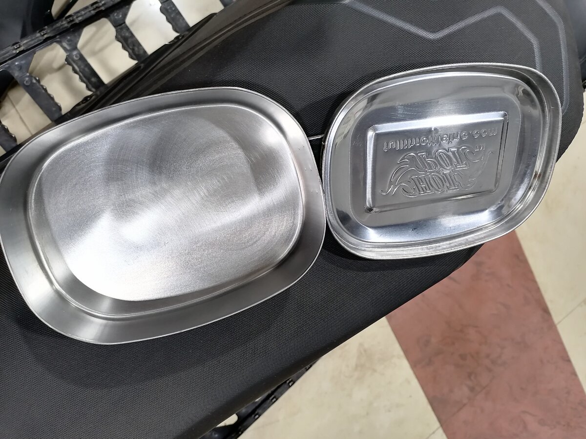 Печь-хотдоггер готова к "заряду" пищей. 