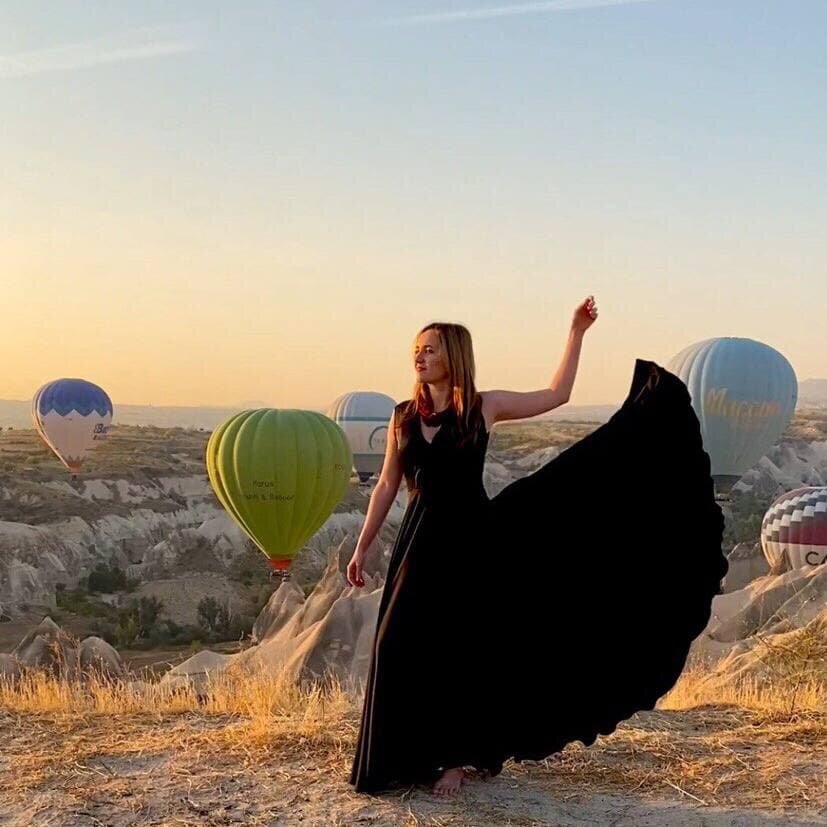 Я никогда не была в Турции и первое место, которое решила посетить - Каппадокию, место из моего списка желаний.
Воздушные шары
Конечно, самое яркое, что здесь есть - это воздушные шары.