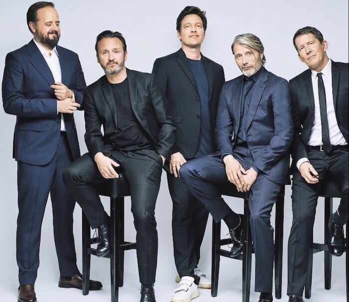 Режиссёр и актёры фильма «Ещё по одной» (2020 год, режиссёр Томас Винтерберг). Источник: vokrug.tv