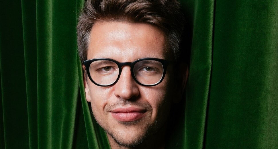 Каминг аут знаменитостей. Каминг аут знаменитостей. Каминг аут знаменитостей. Эллен пейдж каминг аут. Каминг аут знаменитостей.