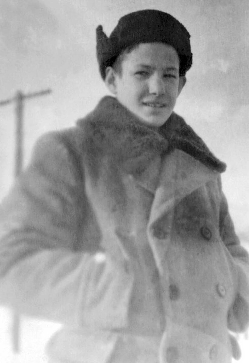 Ельцин в средней школе.  1948 г.