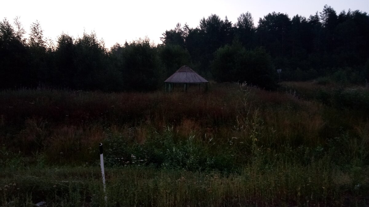 Ветхая беседка