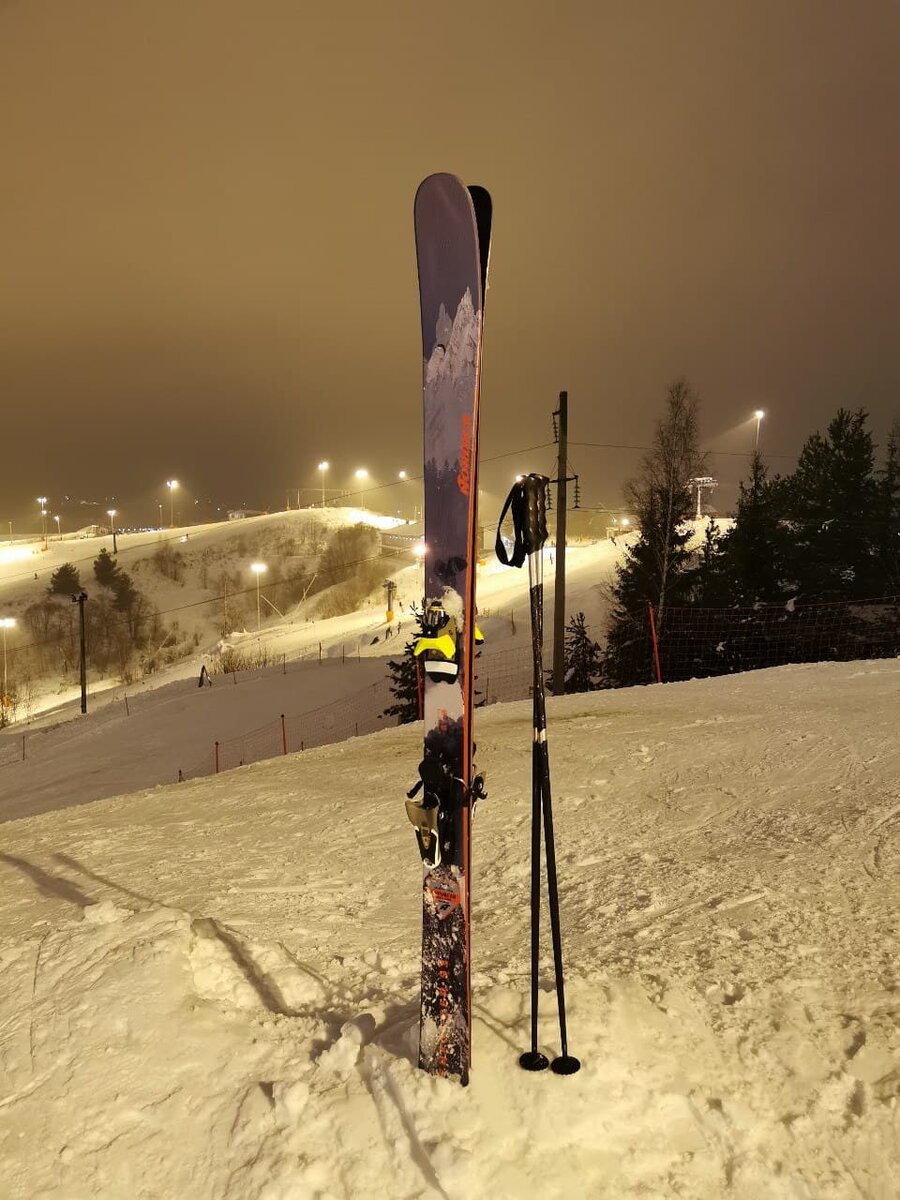 Лыжи мои, фото моё :)