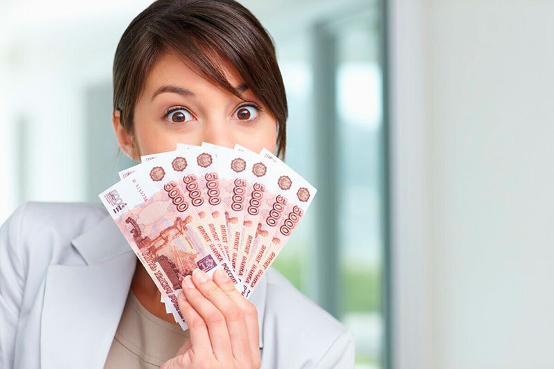 Стоят линзы на полгода в среднем 1000 рублей 
