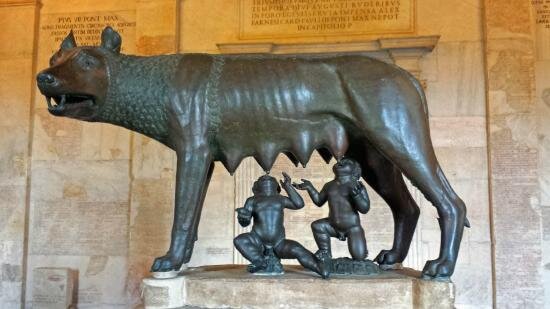 Капитолийская волчица, XII в., Капитолийские музеи, Рим