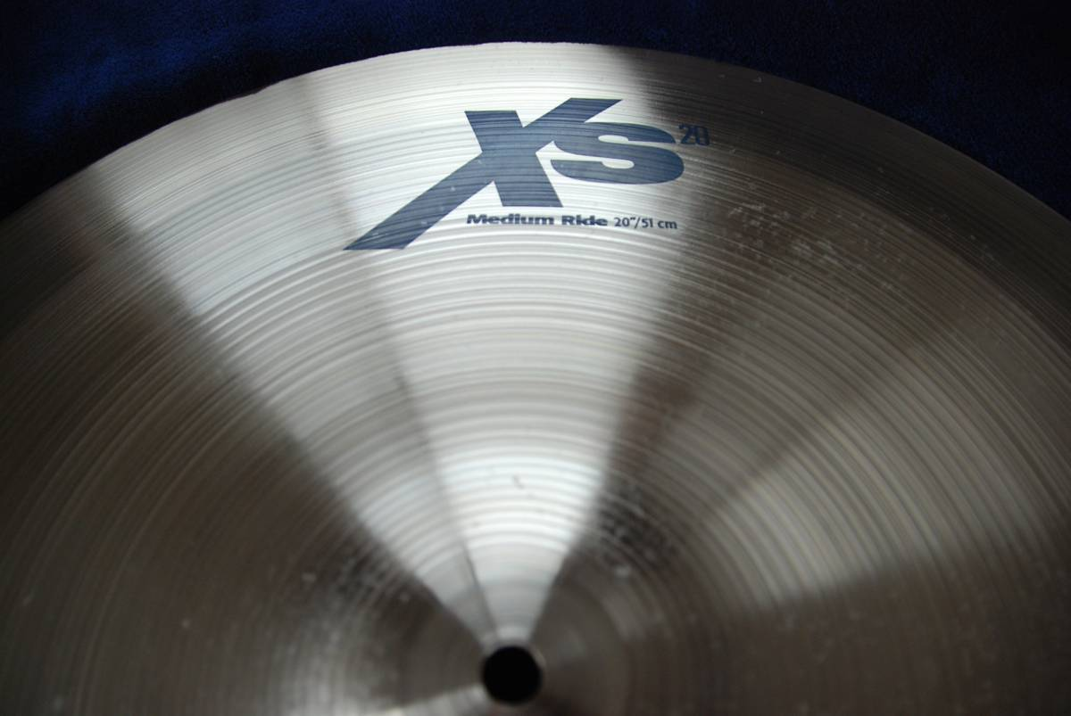 Почему винил. Sabian xs20 Medium. Почему на виниле прыгает звук