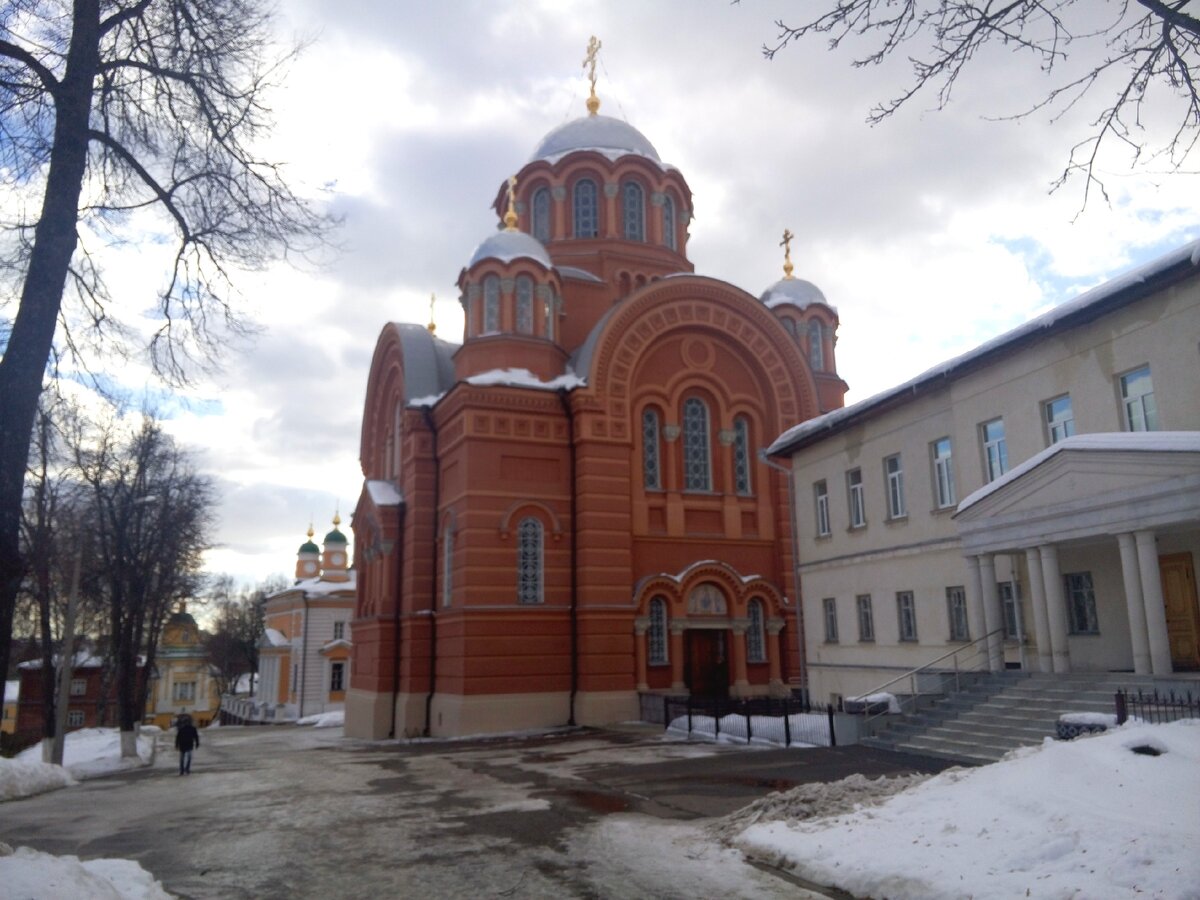 «Человек в монастыре не должен страдать от нехватки духовного кислорода» / skazki-rus.ru