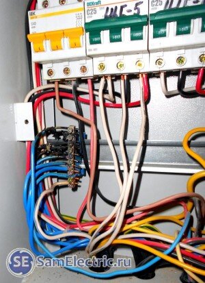 Отгорание нуля от нулевой шины. Ущерб составил более 100 тыс.руб.