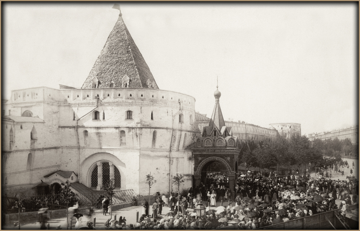 Варварские ворота Китайгородской стены.https://www.burgermeister.ru/doc/banquet/oldtower/history/photo/