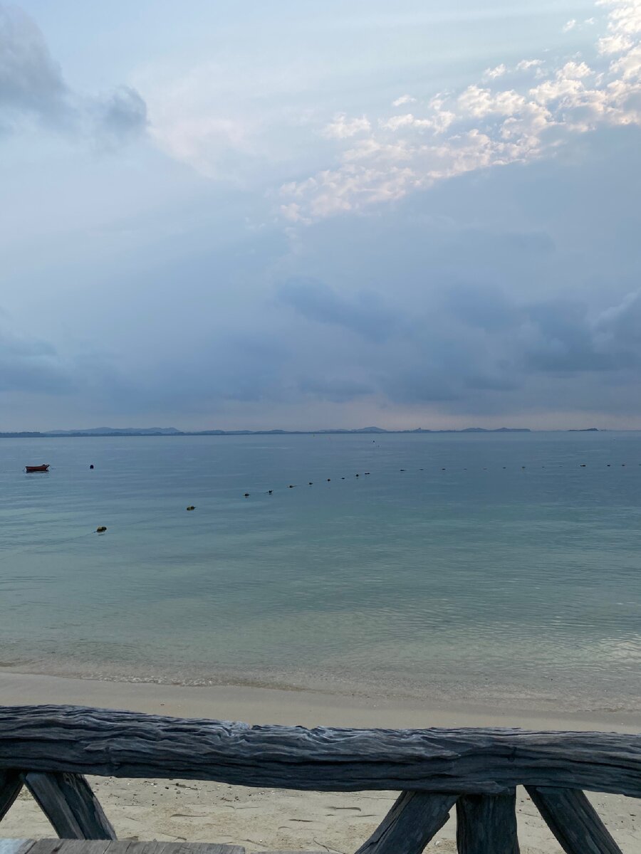 Ао Прао. Запомните этот снимок, скоро покажу пейзаж взятый немного правее)