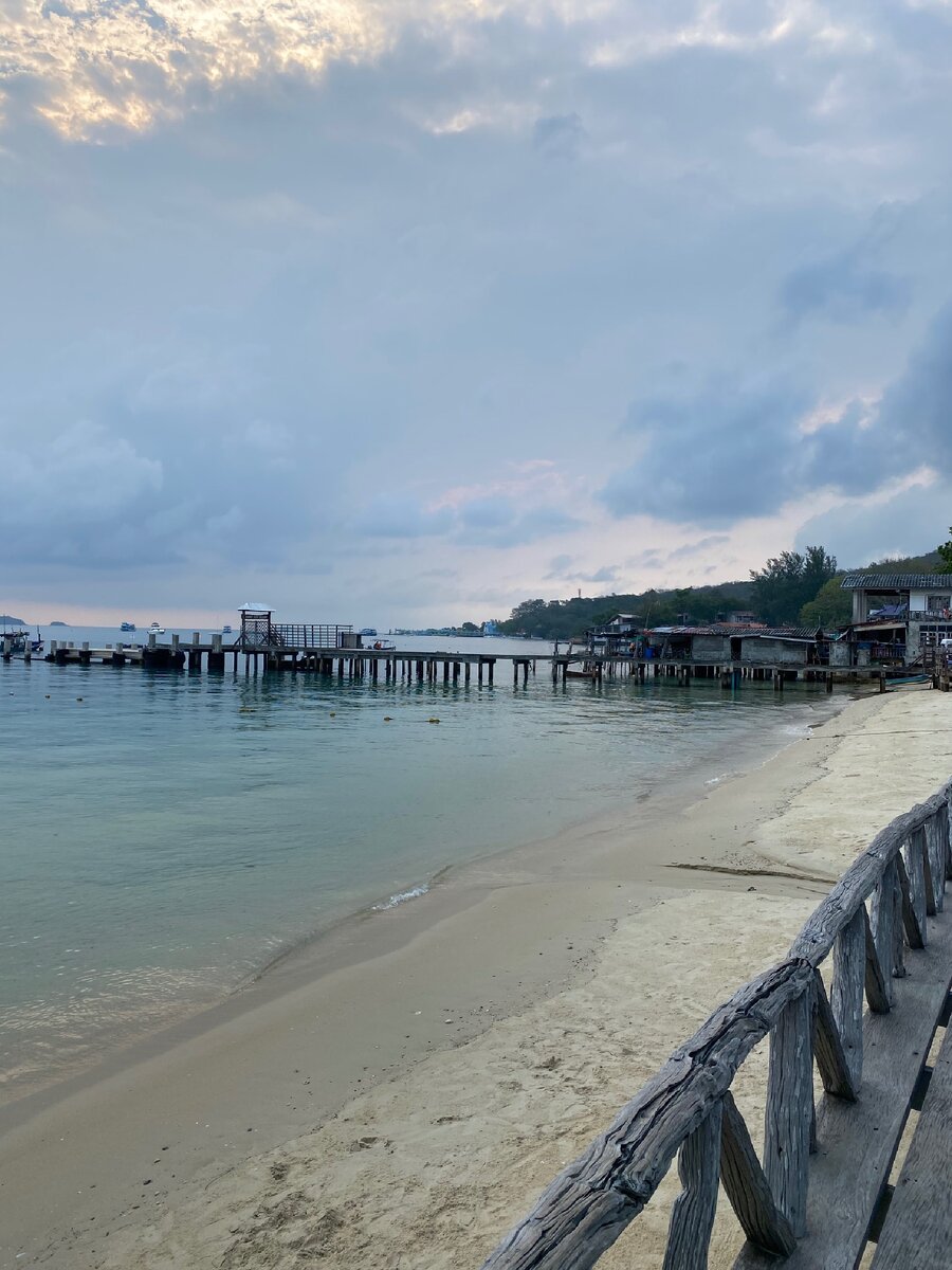 Вуа-ля! Зато как передаёт атмосферу...