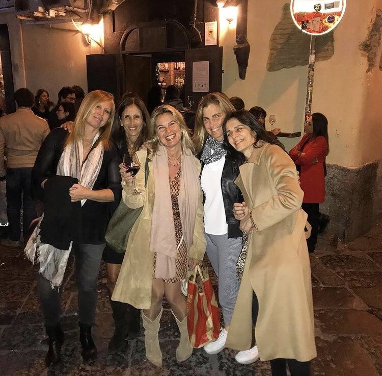 Не смотря на то, что Пасха - это церковный и семейный праздник, итальянцы даже здесь не упускают возможность познакомиться с новыми уголками своей страны