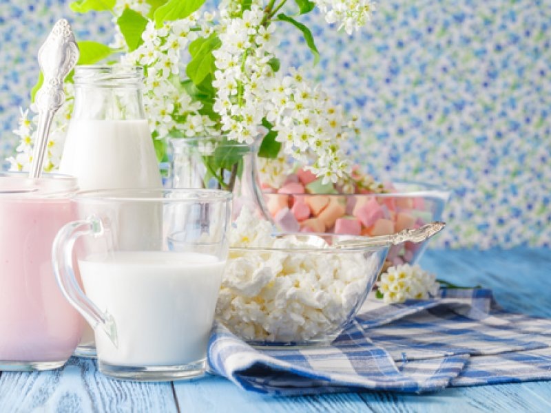 #во главе стола 