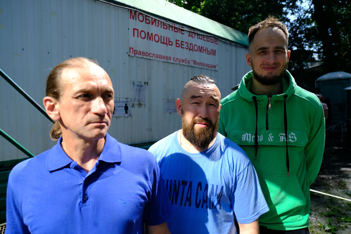 Участники благотворительного марафона "Милосердие на бегу", команда "Ангара Спасения". 