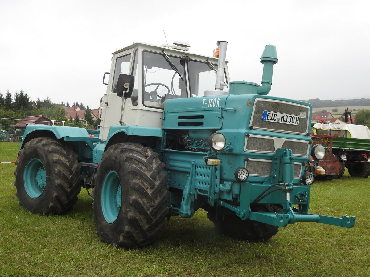 Трактор Т-150.