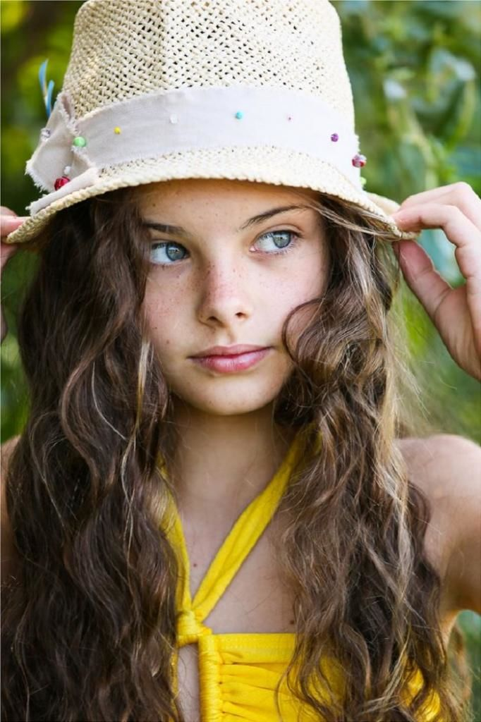 Фото самых юных. Мика Вуланд. Meika Woollard Victoria, Australia. Мика Илашева юная. Emma Woollard.