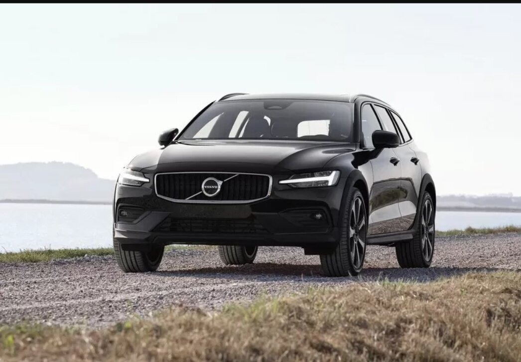 Модели «шестидесятой» серии слегка изменились внешне и обрели новую мультимедиа-систему. Есть и технические обновки.