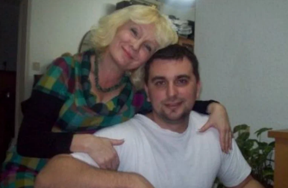 демотиватор история. выключили интернет пообщался с женой. его идеальная жена оказалась не тем которая себя выдает название. александр хаконов депутат. бункер фильм испания 2011.