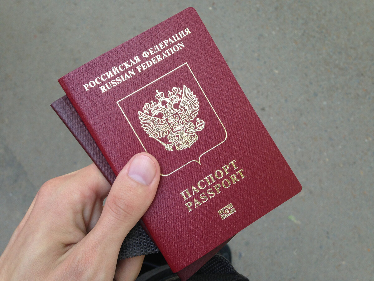 Надо у Инги спросить где она кутикулы стрижот а то у меня Ната то с мясом вырвет то пеньки остаються то палец гниёт неделю