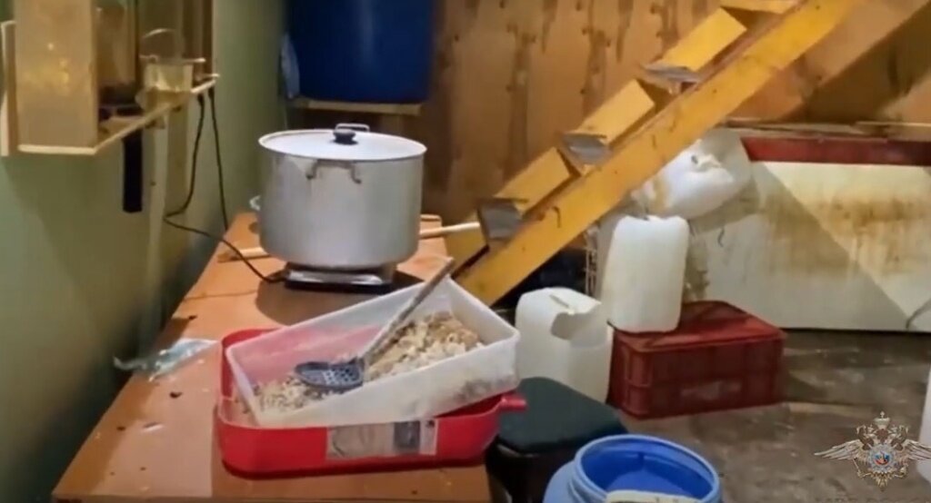 В Тверской области ликвидировали крупную нарколабораторию, замаскированную под ферму