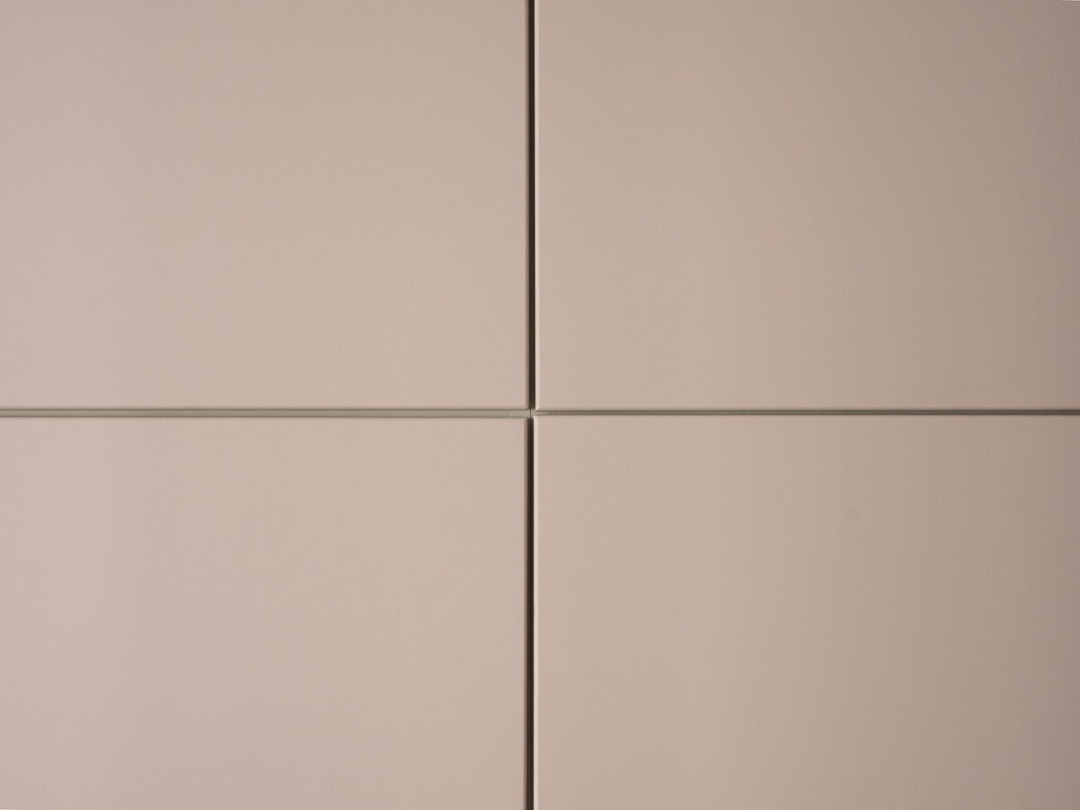 Матовая поверхность добавляет цвету благородности