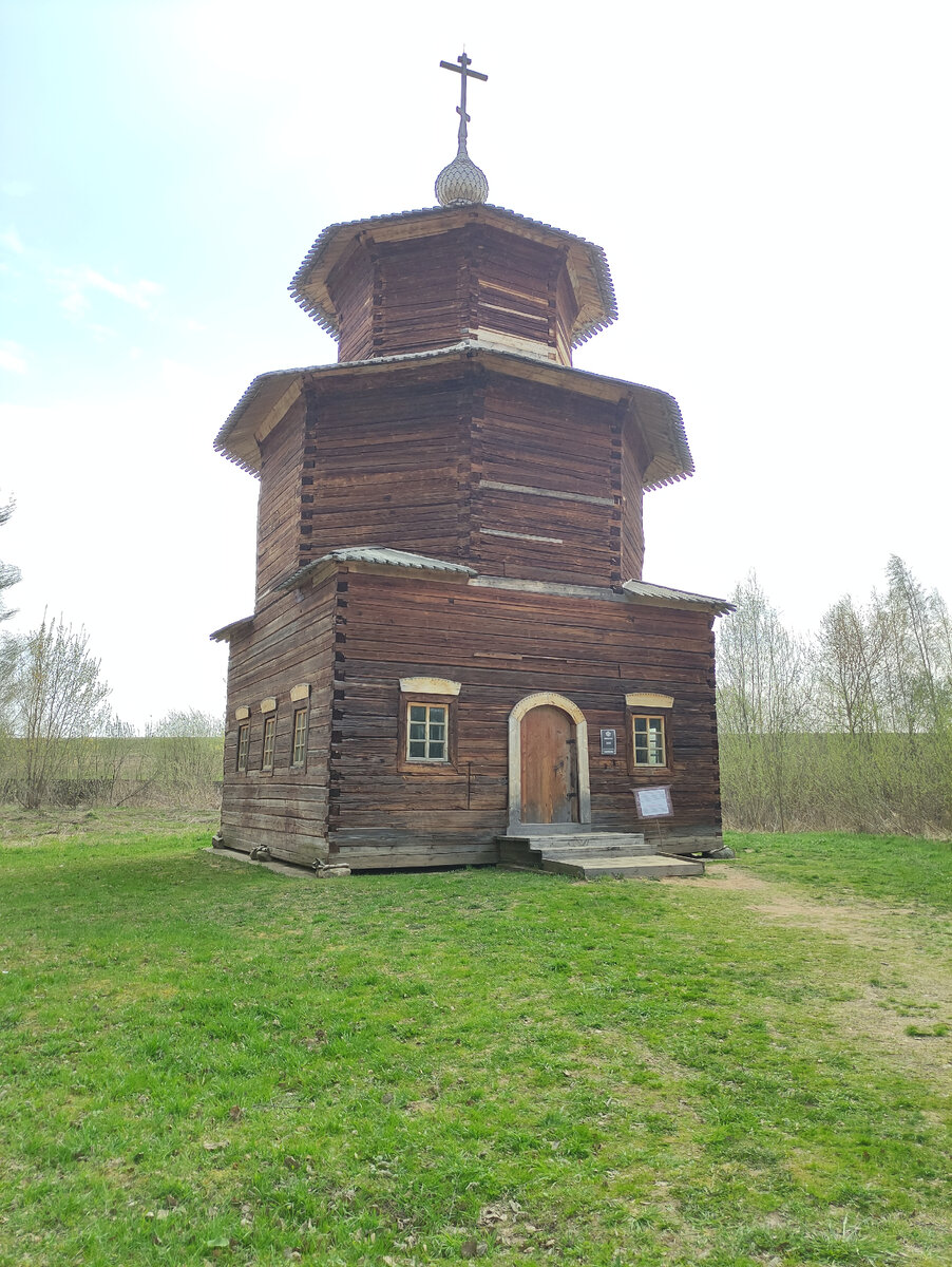 Часовня из деревни Притыкино, напоминающая сторожевую башню