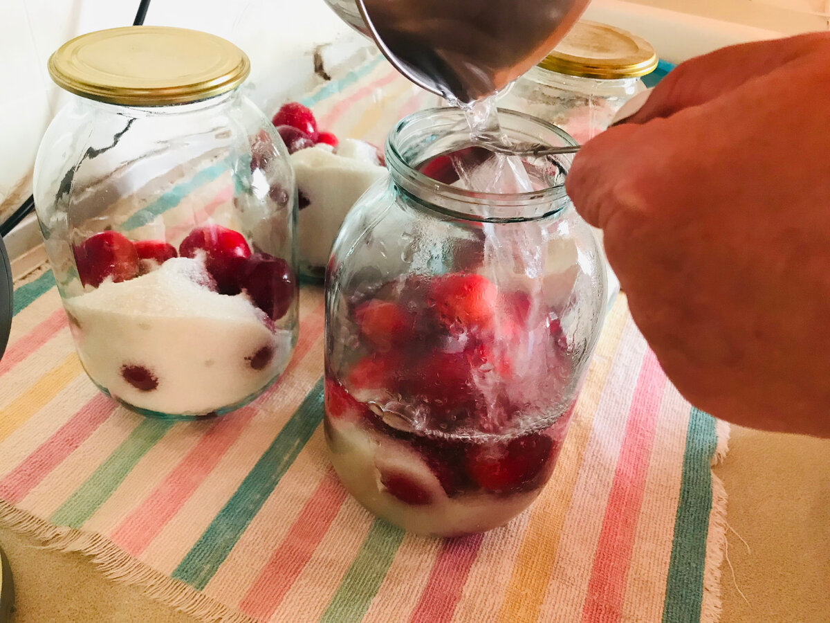 Компот из клубники на зиму