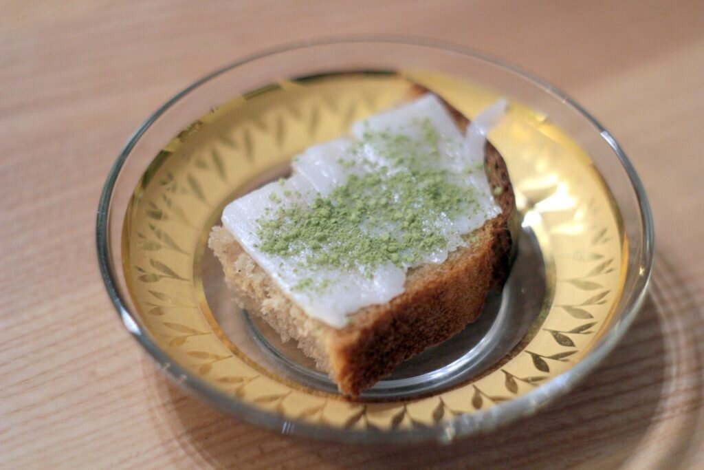 Сало с матчей. © Ольга Никандрова