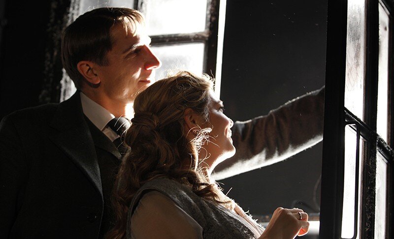 Сцена из спектакля «Жена» (2012) Театра Олега Табакова