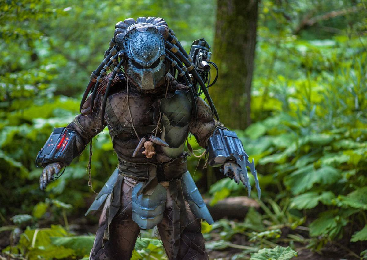 Хищник из первой части. Древний хищник хот тойс. Хищник предатор. Что такое хищник. Хищник предатор.