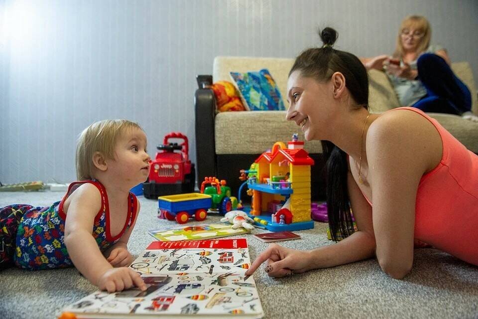     Россиянам рассказали, когда могут лишить детских пособий Алексей БУЛАТОВ