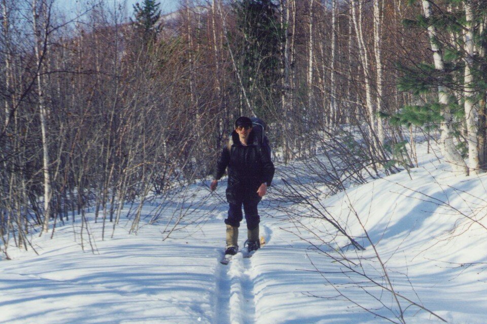     Сквозь тайгу пришлось идти на лыжах. Фото: предоставлено Сергеем Язевым.