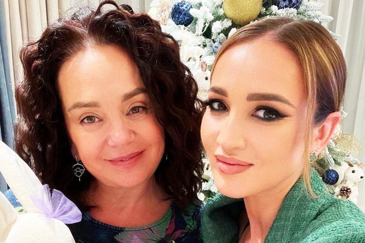     «Извинялся и говорил, какая у меня бриллиантовая дочь»: мать Ольги Бузовой о ее бывшем