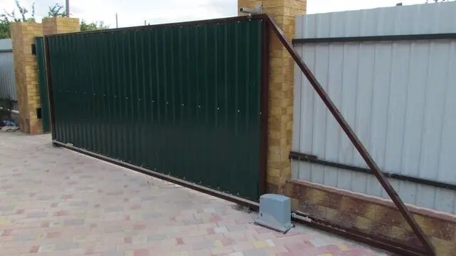 Откатные ворота консольного типа